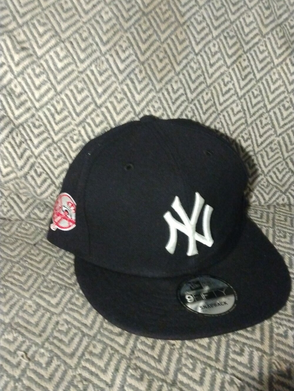 New York Yankees New Era Side Logo Snapback Hat